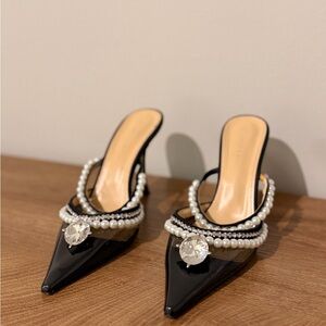 MACH & MACH black with pearl heels RETAIL:$1,022 SIZE:37.5